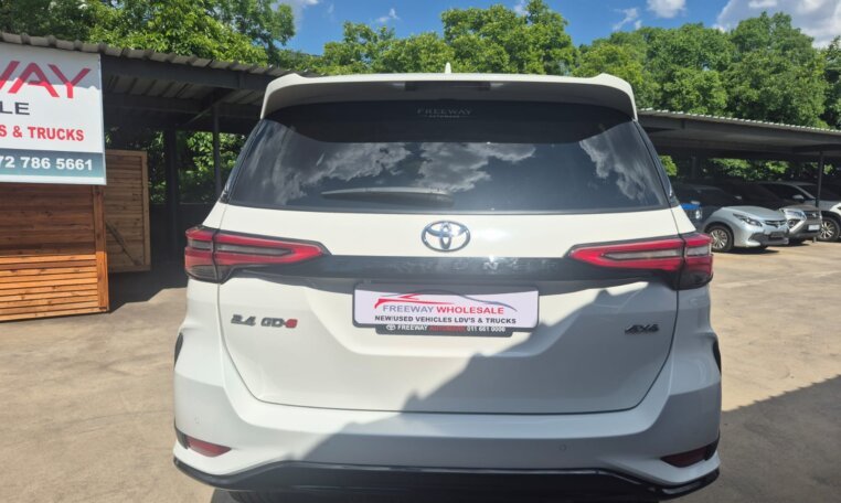 White 2025 Toyota Fortuner 2.4 4x4, rear view